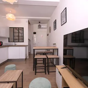  Appartement Le Nostradamus - Magnifique Cours Principal Plein Centre Avec Parking France